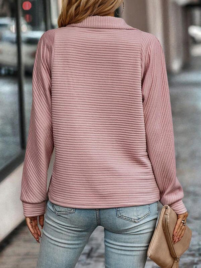 MASHA |  Elegancki sweter z dekoltem w serek