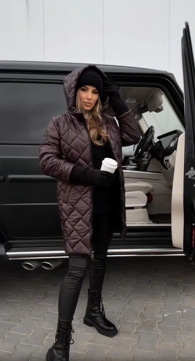 Anna | Elegancka Pikowana Kurtka Zimowa z Ciepłym Kapturem